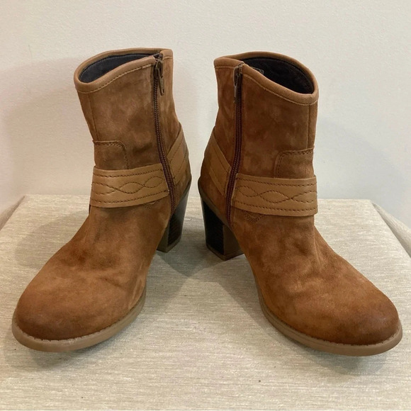 EARTH Sz 6.5 Lina  Arlington Western Style Leather Stacked Heel Ankle Boots - Picture 2 of 12